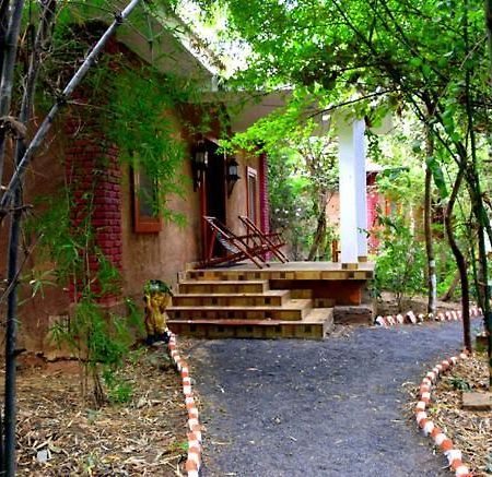 Lemon Tree Wildlife Resort, Bandhavgarh Tāla Exteriör bild