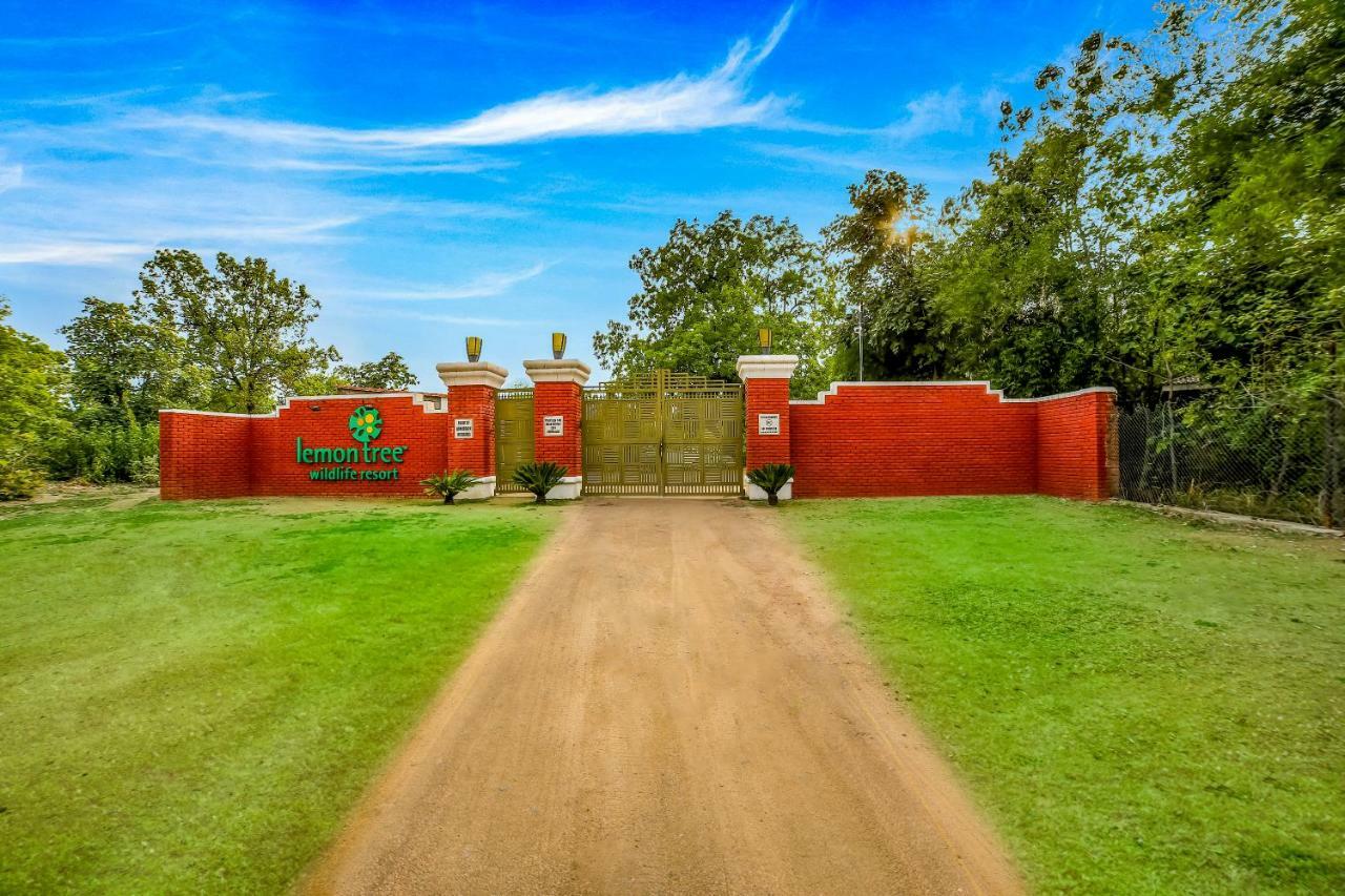 Lemon Tree Wildlife Resort, Bandhavgarh Tāla Exteriör bild