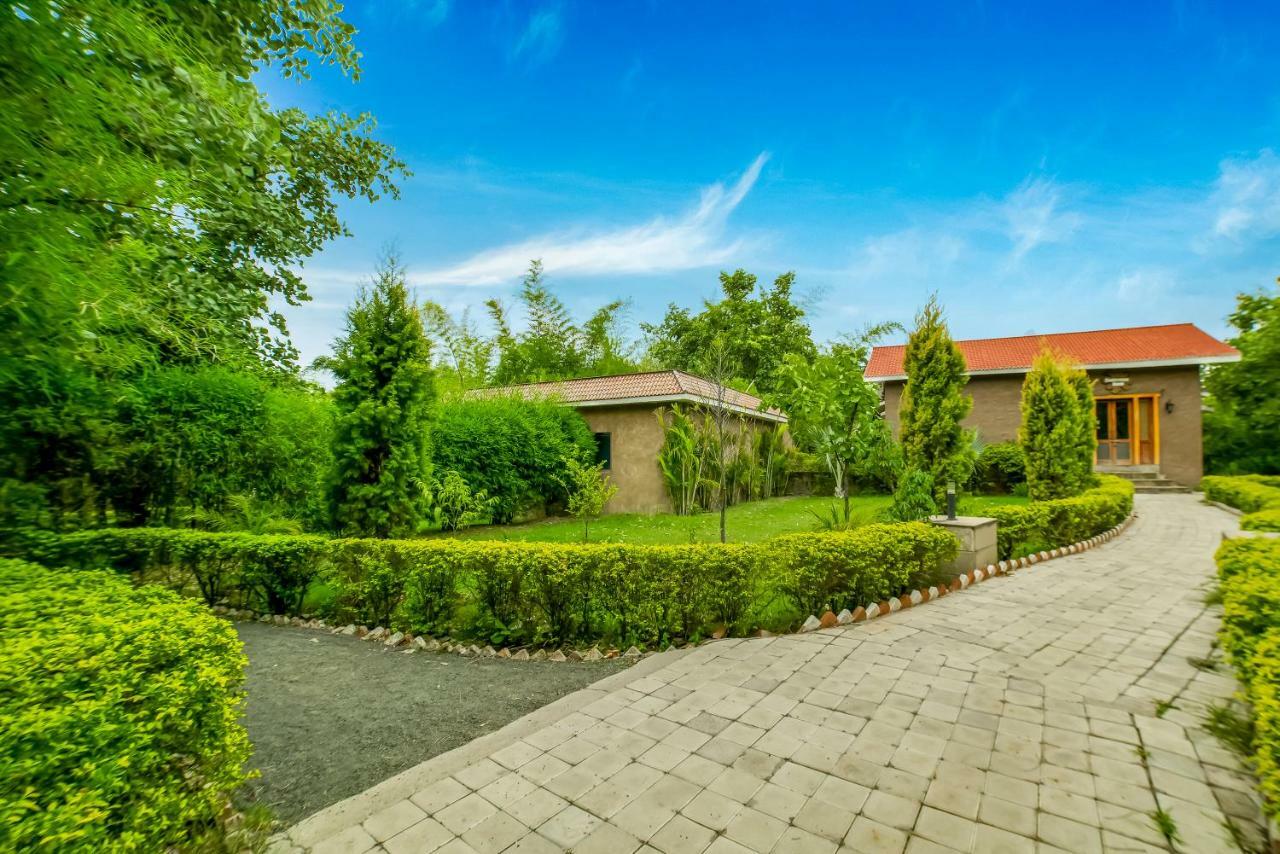 Lemon Tree Wildlife Resort, Bandhavgarh Tāla Exteriör bild