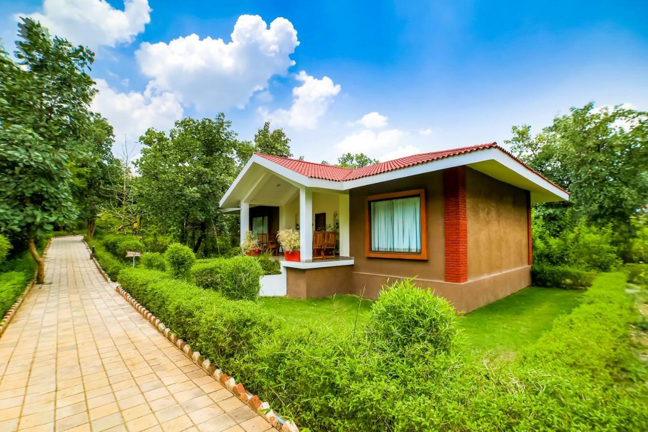Lemon Tree Wildlife Resort, Bandhavgarh Tāla Exteriör bild
